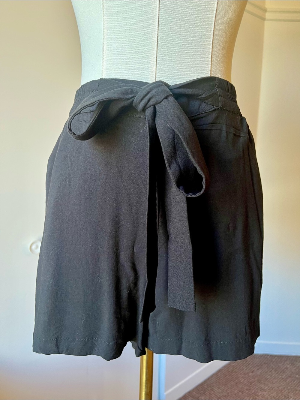 twik Black High-Waist Tie-Front Women's Shorts